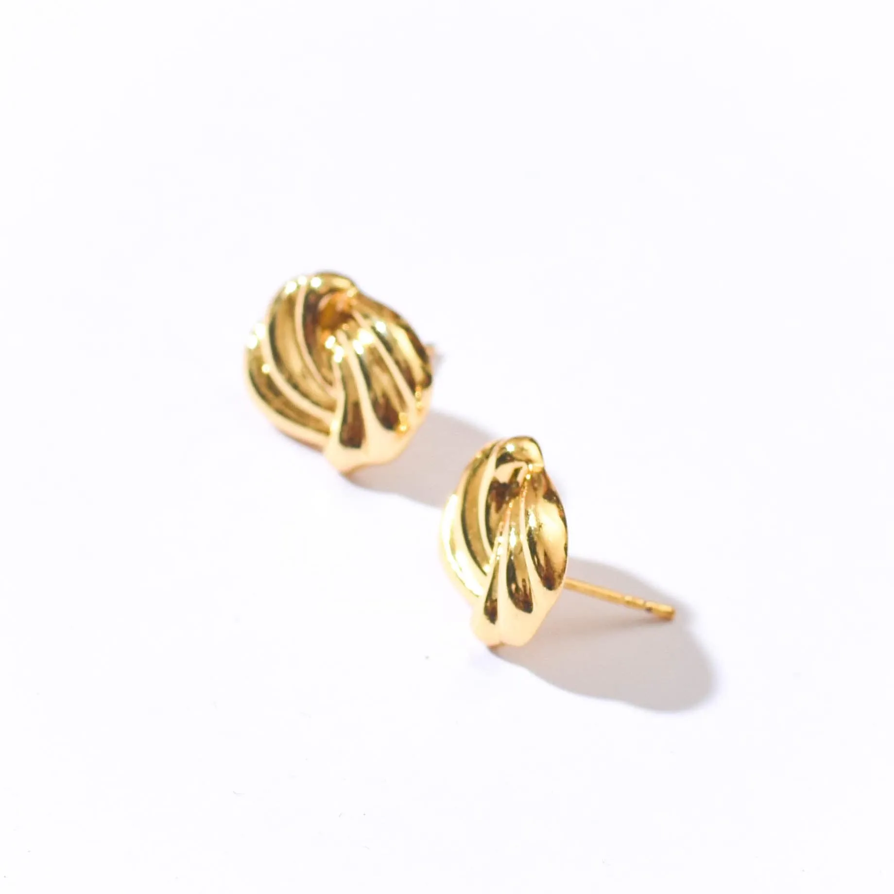 Camila Studs | Gold