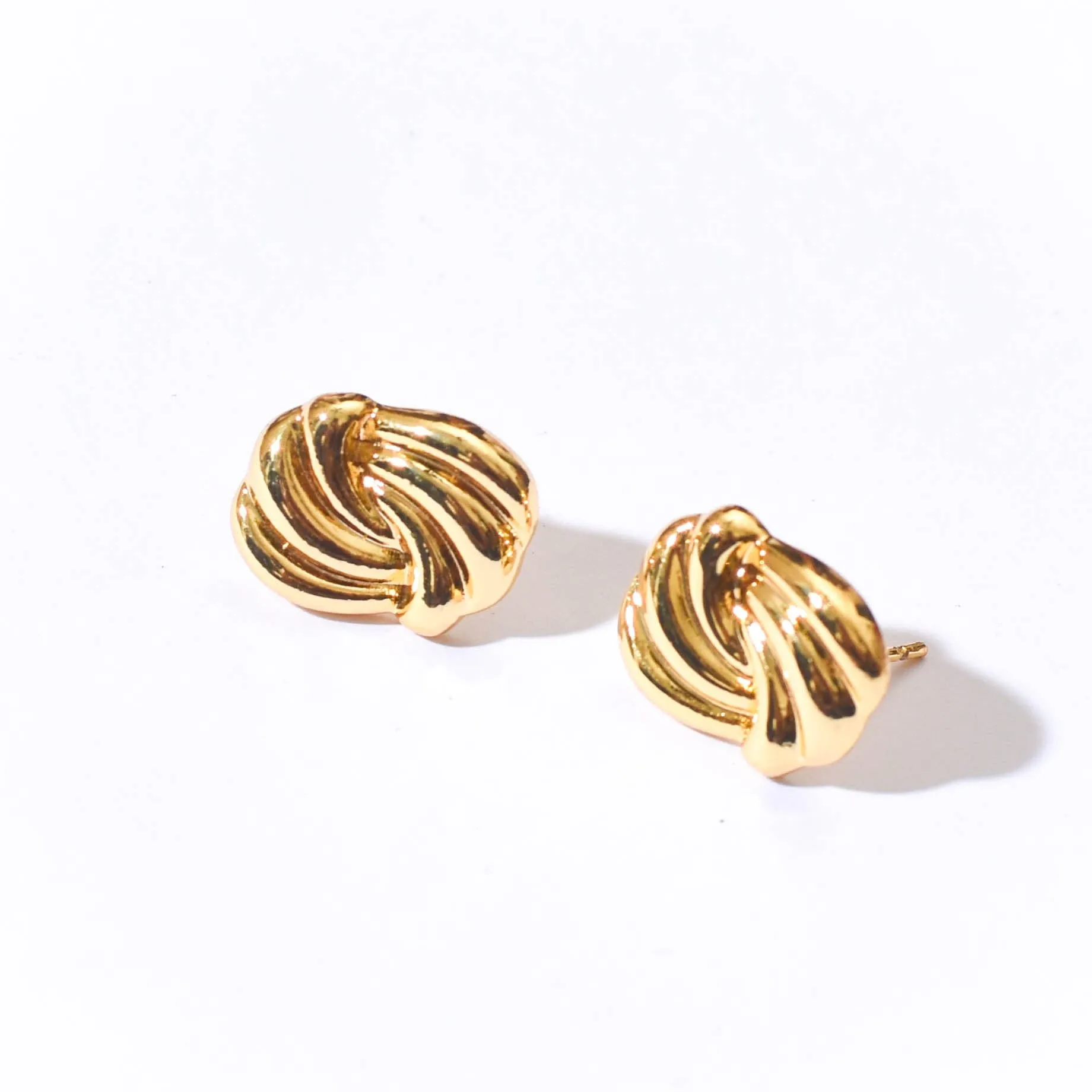 Camila Studs | Gold